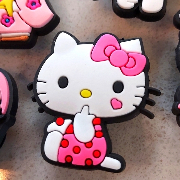Hello Kitty Jibbitz - Picture 6 of 7
